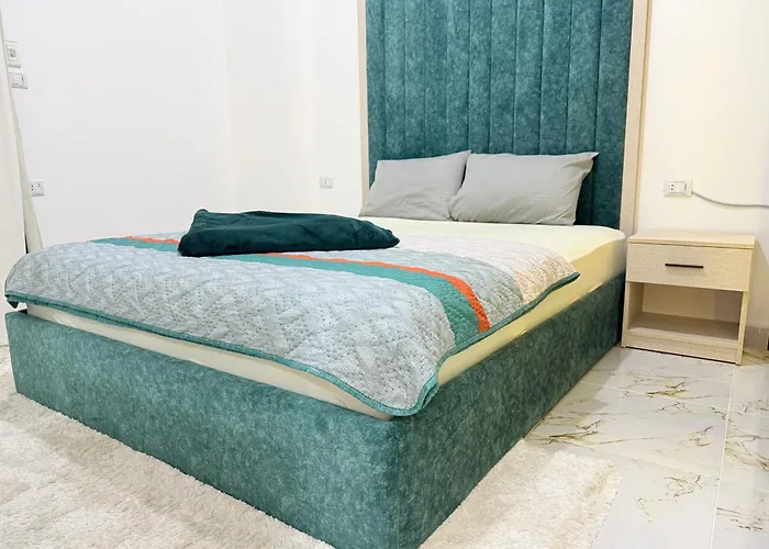 Royal La Bella Apartman Gurdaka